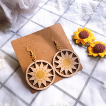 Load image into Gallery viewer, Handmade Wooden Earing