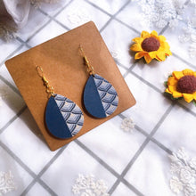 Load image into Gallery viewer, Handmade Wooden Earing