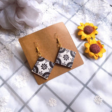 Load image into Gallery viewer, Handmade Wooden Earing