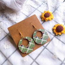 Load image into Gallery viewer, Handmade Wooden Earing