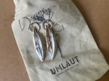 Load image into Gallery viewer, Umlaut Folia Earrings