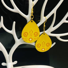 Load image into Gallery viewer, Handmade Wooden Earing