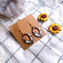 Load image into Gallery viewer, Handmade Wooden Earing