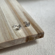 Load image into Gallery viewer, Umlaut 36 Node Earrings