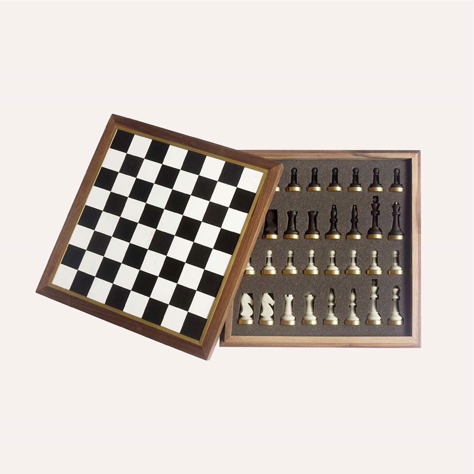 Walnut Western Chess - Premium
