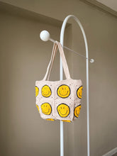Load image into Gallery viewer, Churi Smiley Face Crochet Bag
