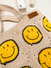 Load image into Gallery viewer, Churi Smiley Face Crochet Bag
