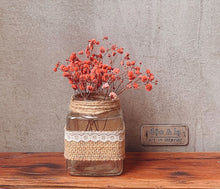 Load image into Gallery viewer, Square Ribbon Glass Vase
