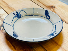Load image into Gallery viewer, Blue Flower Plate
