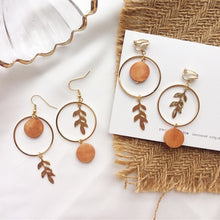 Load image into Gallery viewer, Handmade Wooden Earing
